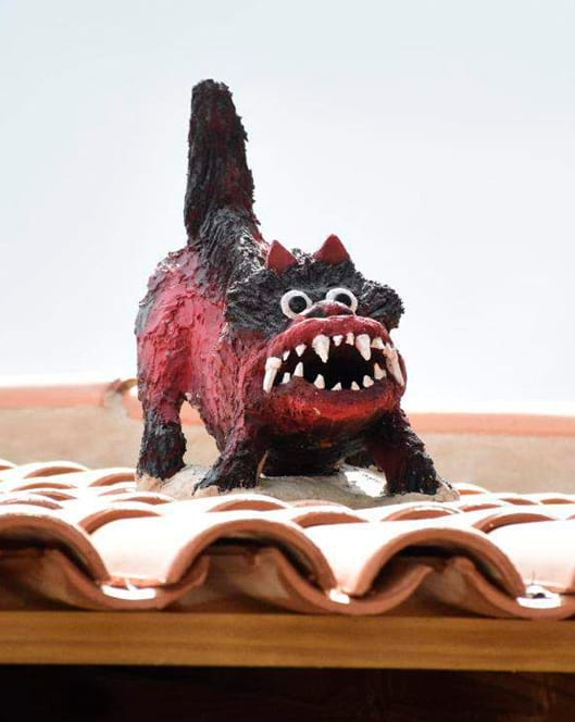 Shisa artesanal, guardião tradicional de Okinawa
